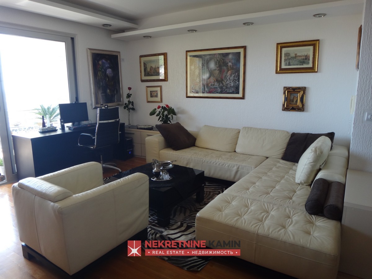 Trosoban stan, kompletno opremljen u Lazima, Budva 